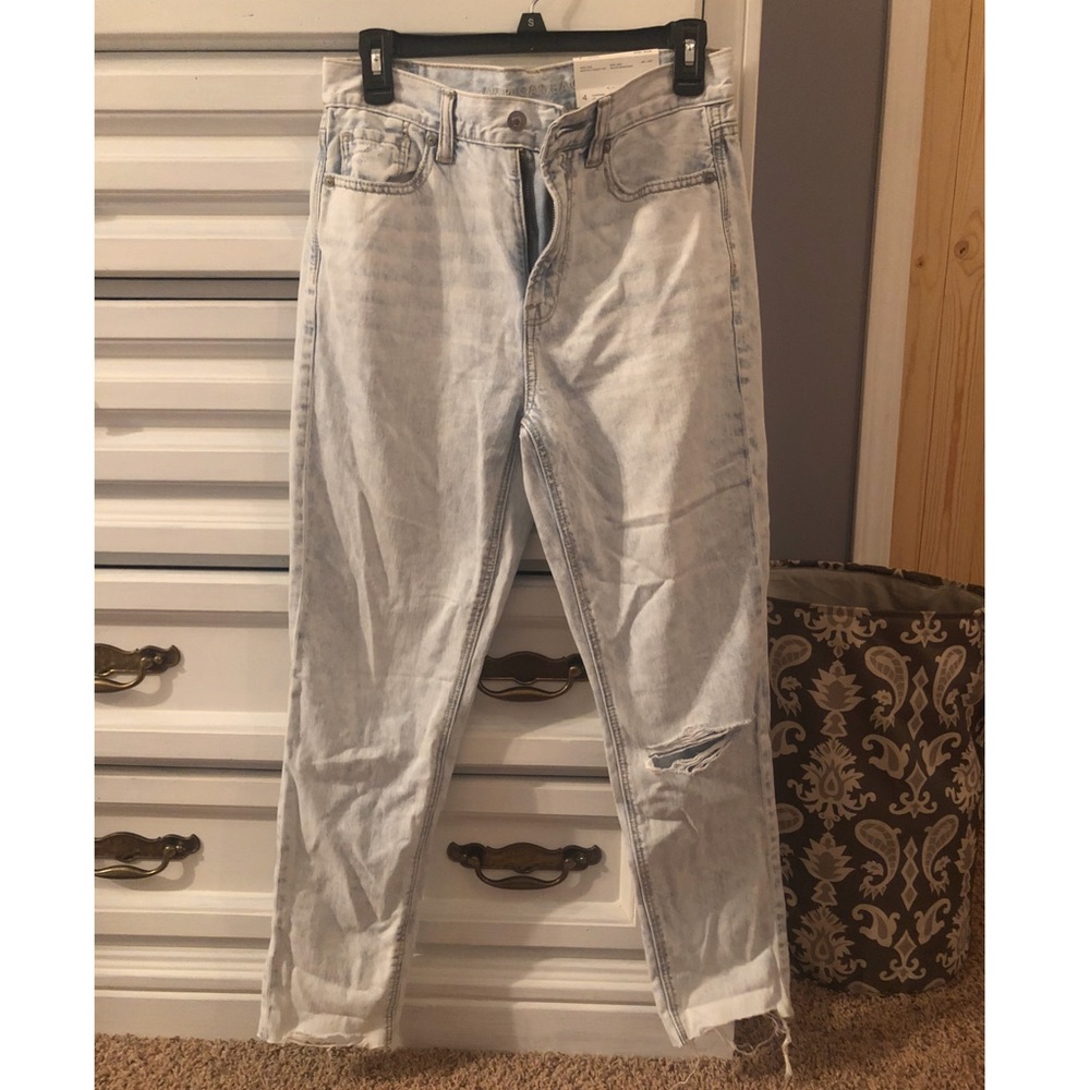 light wash mom jeans!!